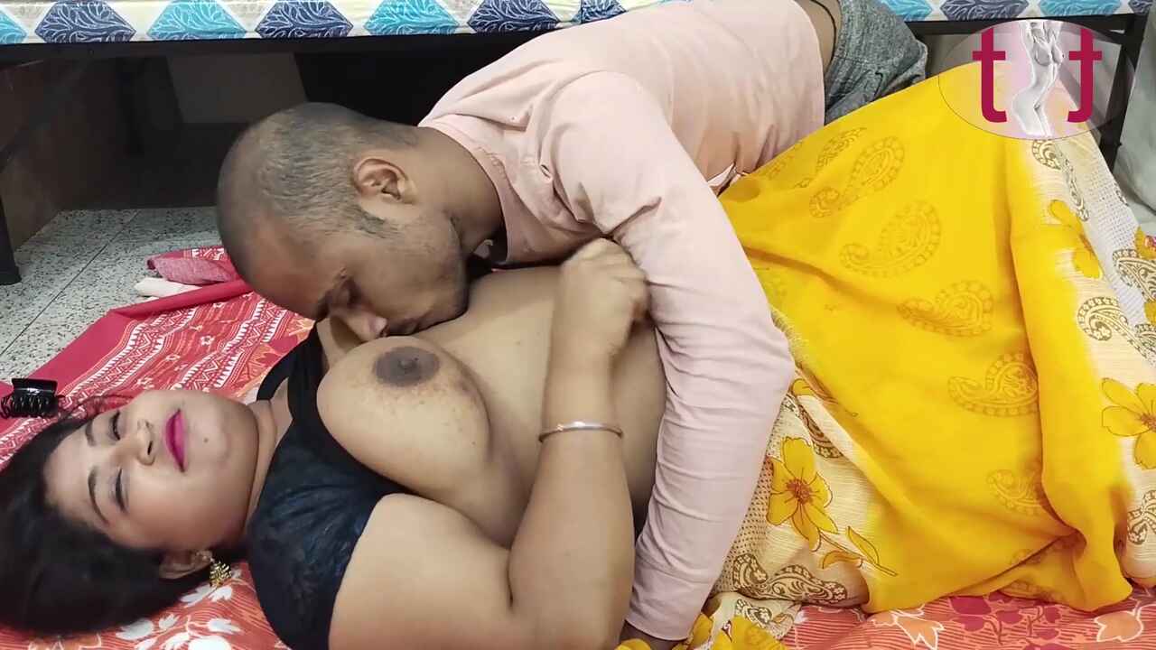 Hot and Sexy Rubi Bhabi Hindi Topless Topper Porn Video 2022
